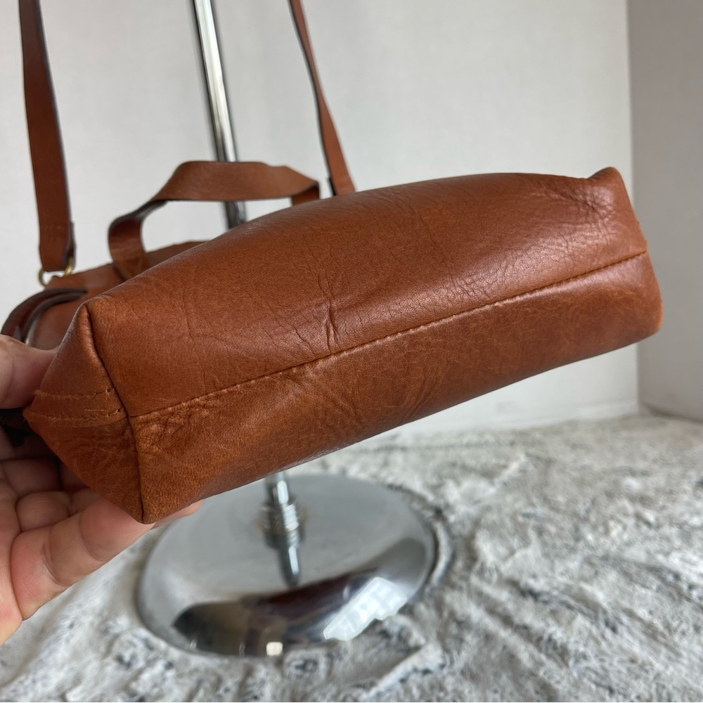 Madewell The Small Drawstring Transport Crossbody Leather Bag - Picture 11 of 16